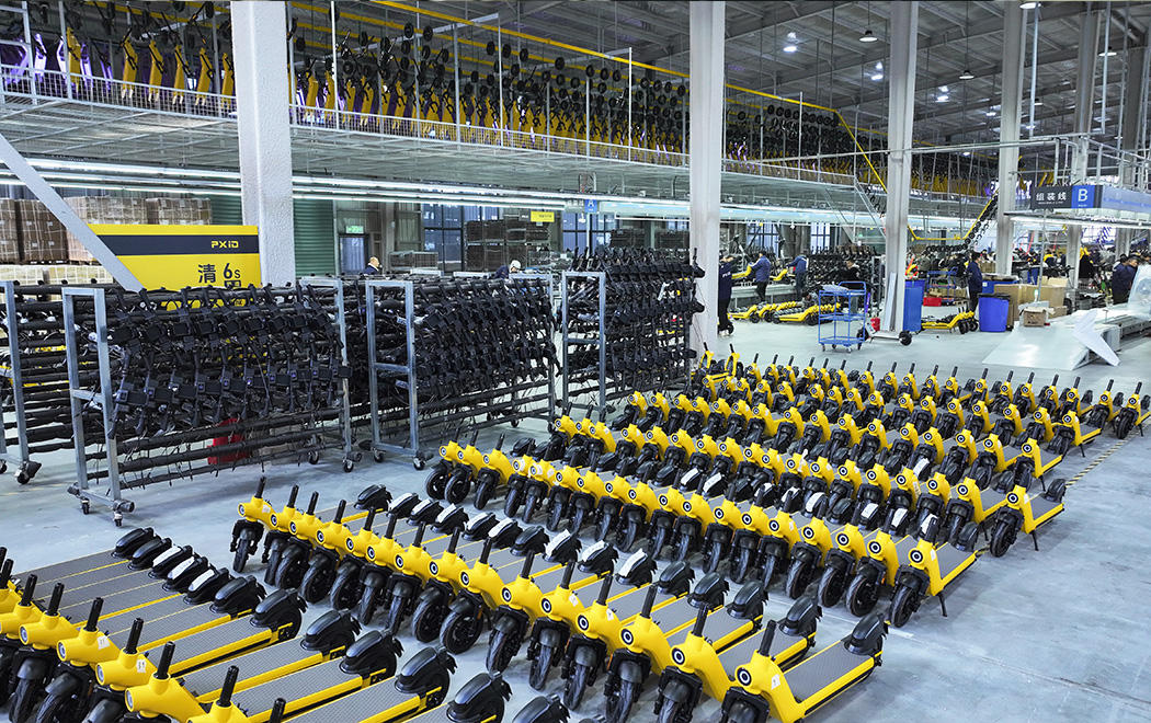 Production Workshop · 装配线全景