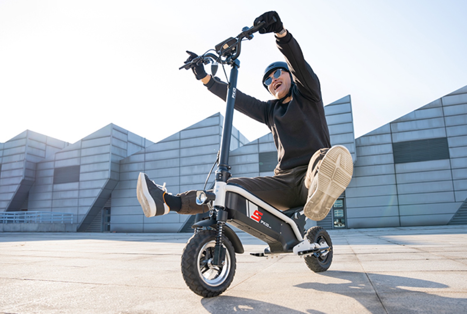 Fleet of PXID electric vehicles for commercial use